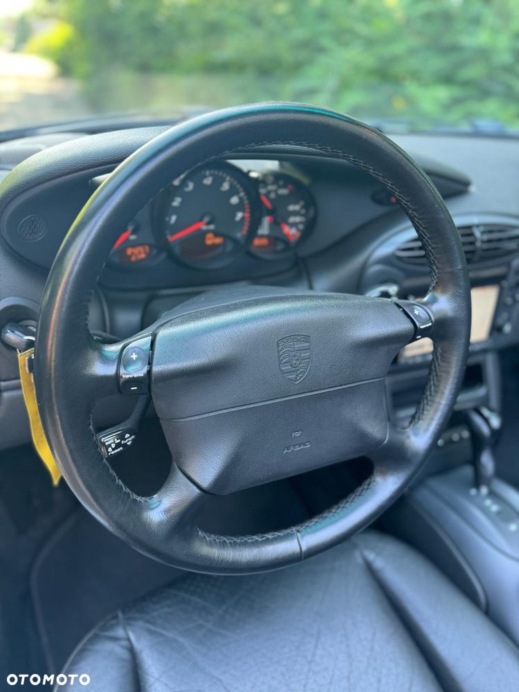 Porsche Boxster - 22