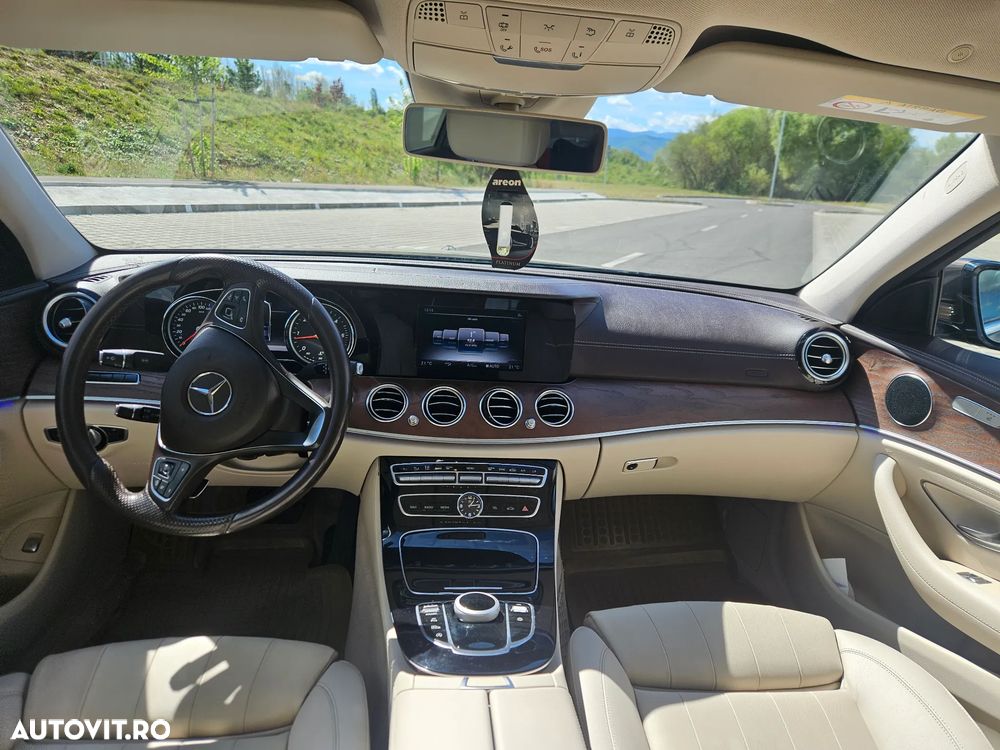Mercedes-Benz E 220 d Aut. - 12