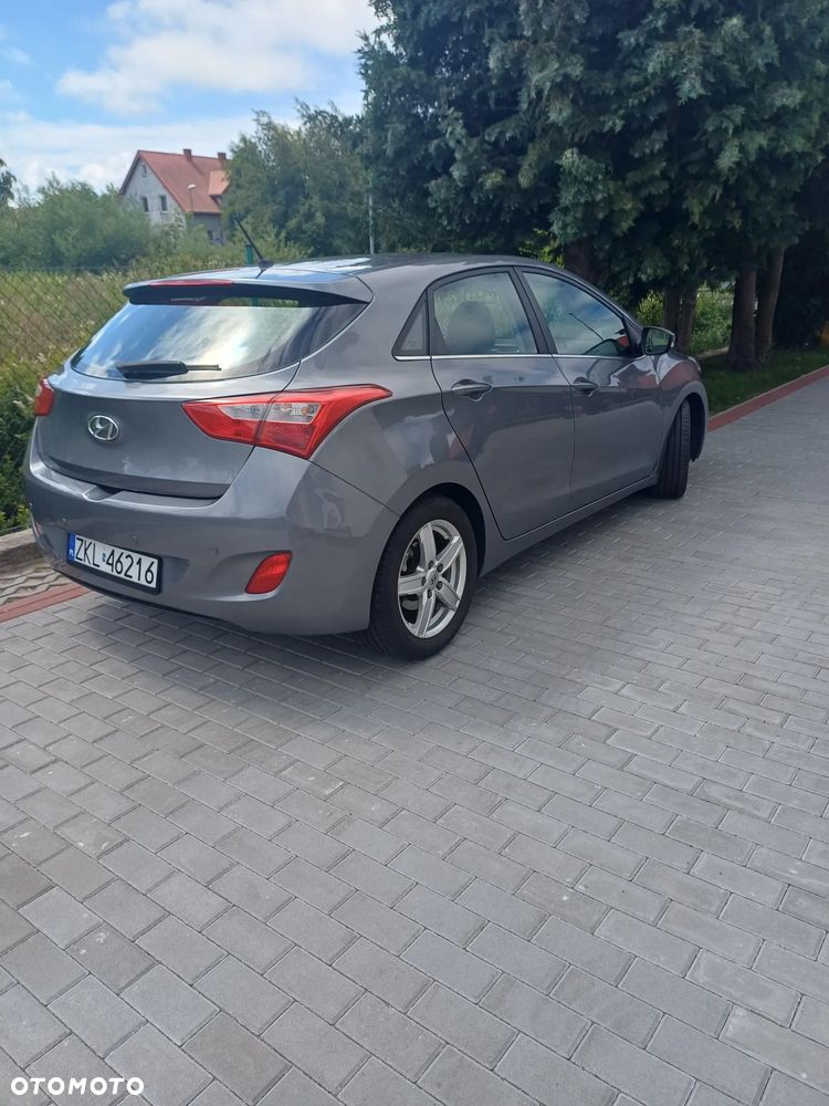 Hyundai i30 blue 1.6 CRDi Style - 1