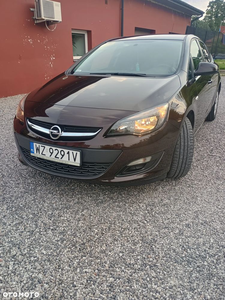 Opel Astra 1.6 EU6 - 1