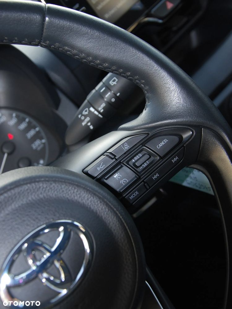 Toyota Yaris 1.5 Comfort - 35