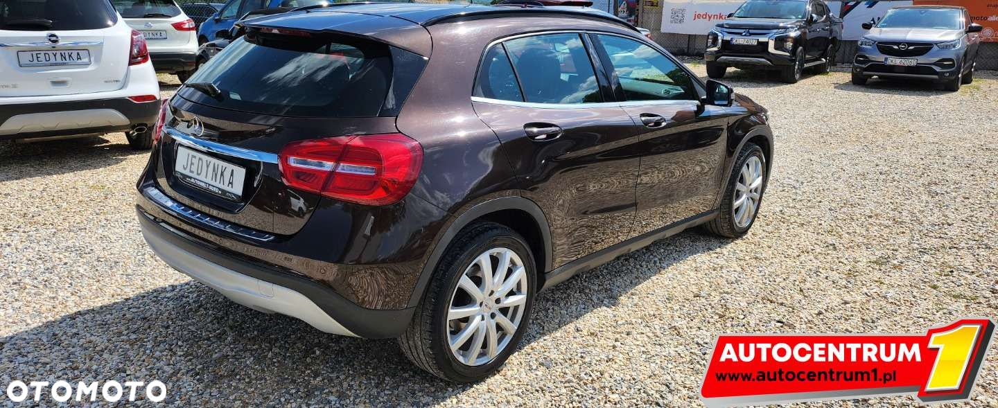 Mercedes-Benz GLA - 4