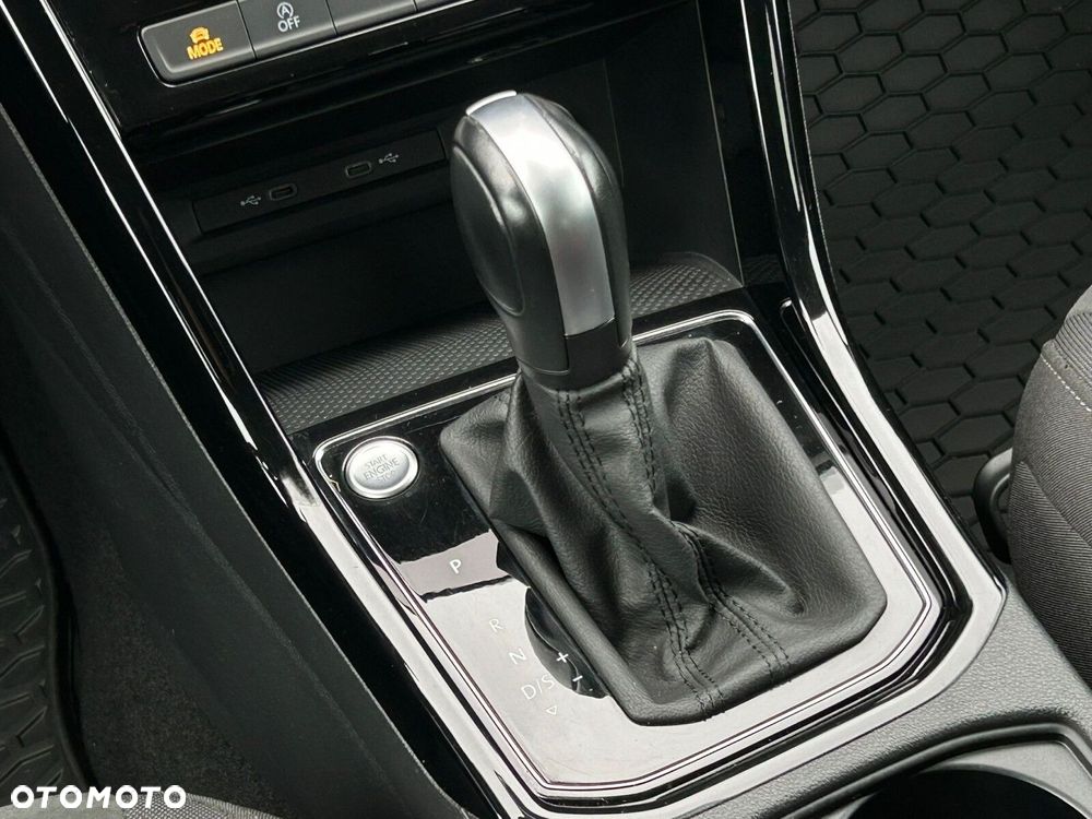 Volkswagen Touran 1.5 TSI EVO Highline DSG - 25