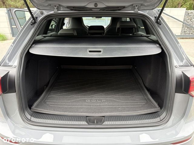 Volkswagen Golf 1.5 eTSI mHEV R-Line DSG - 13