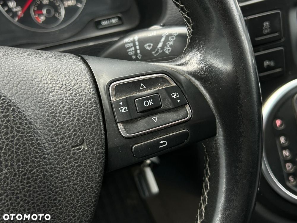 Volkswagen Multivan - 24