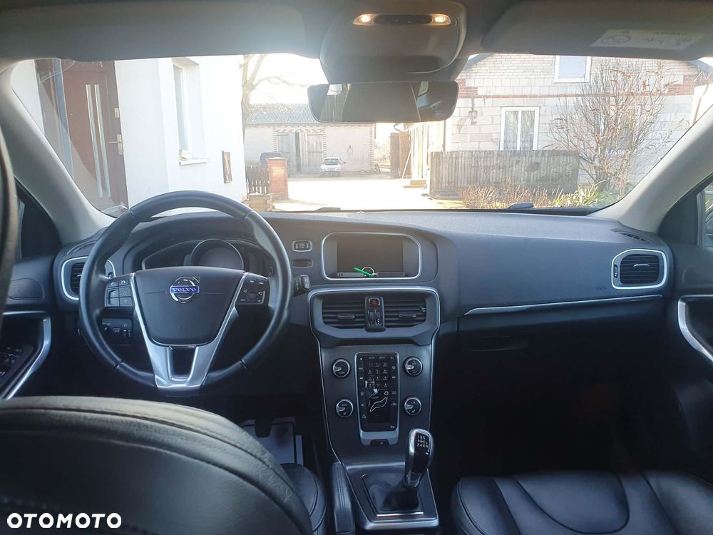 Volvo V40 D2 Summum - 4