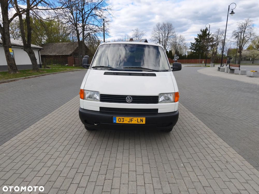 Volkswagen Transporter - 9