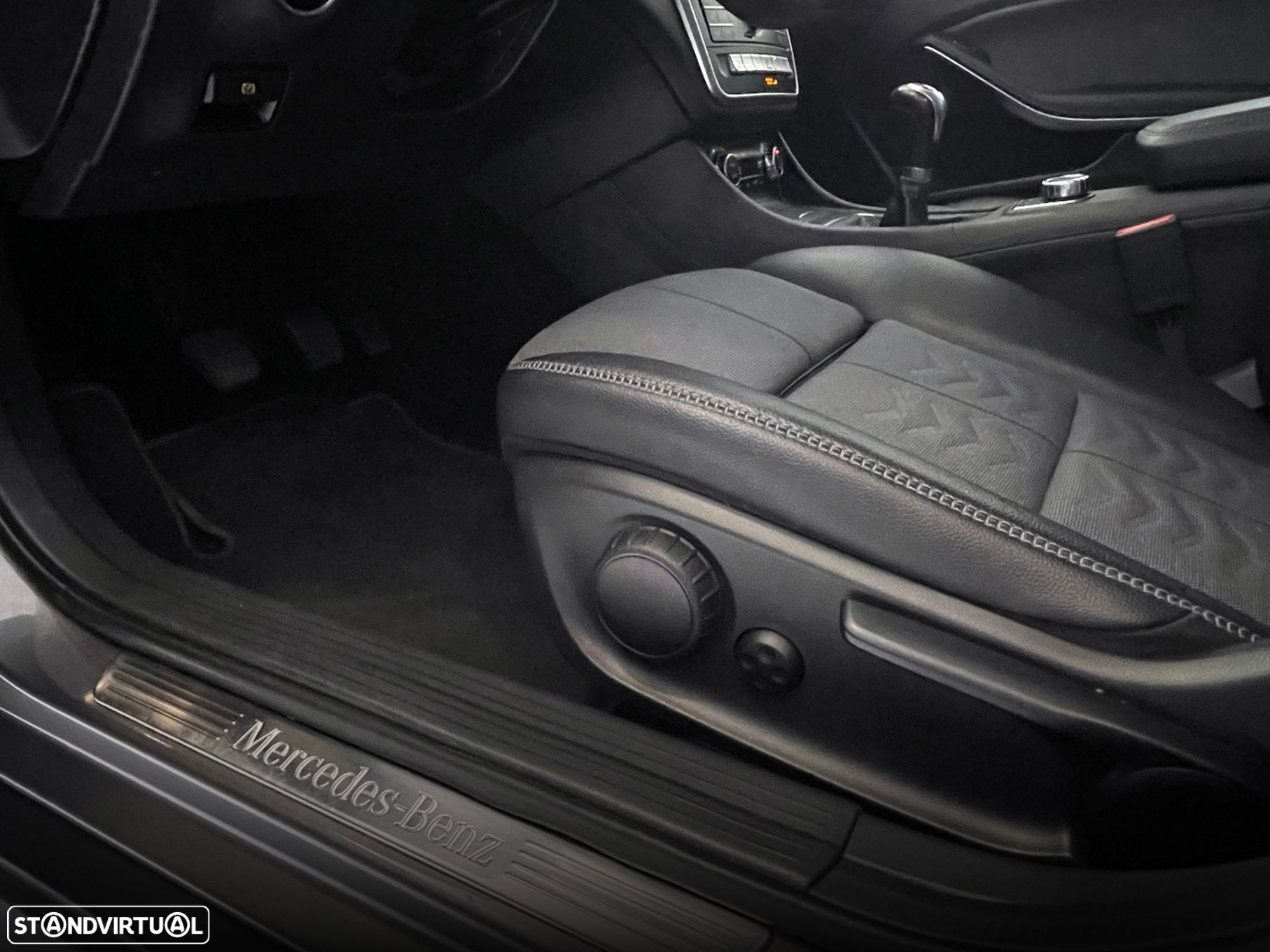 Mercedes-Benz GLA 200 d Urban - 38