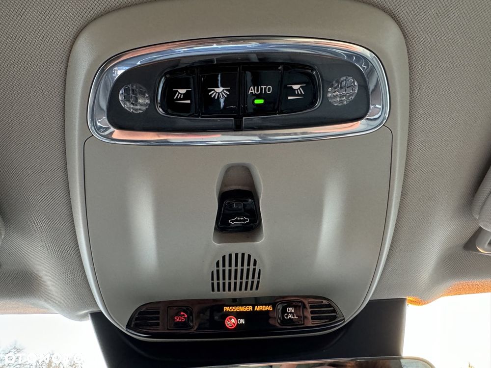 Volvo XC 90 D5 AWD Momentum 7os - 39