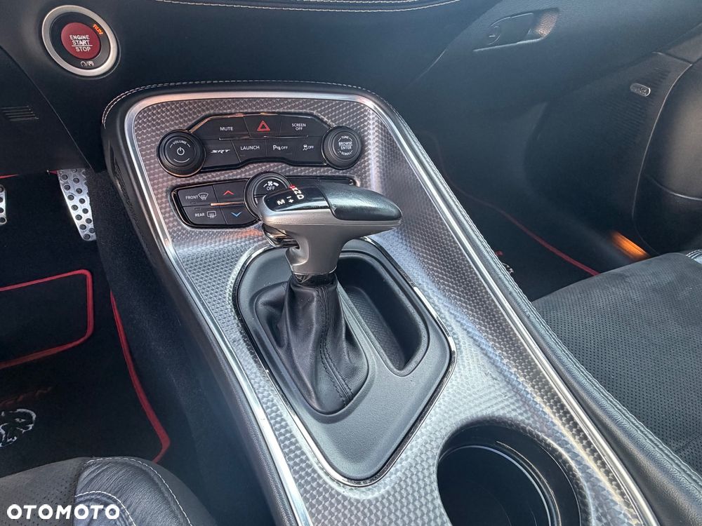 Dodge Challenger - 21