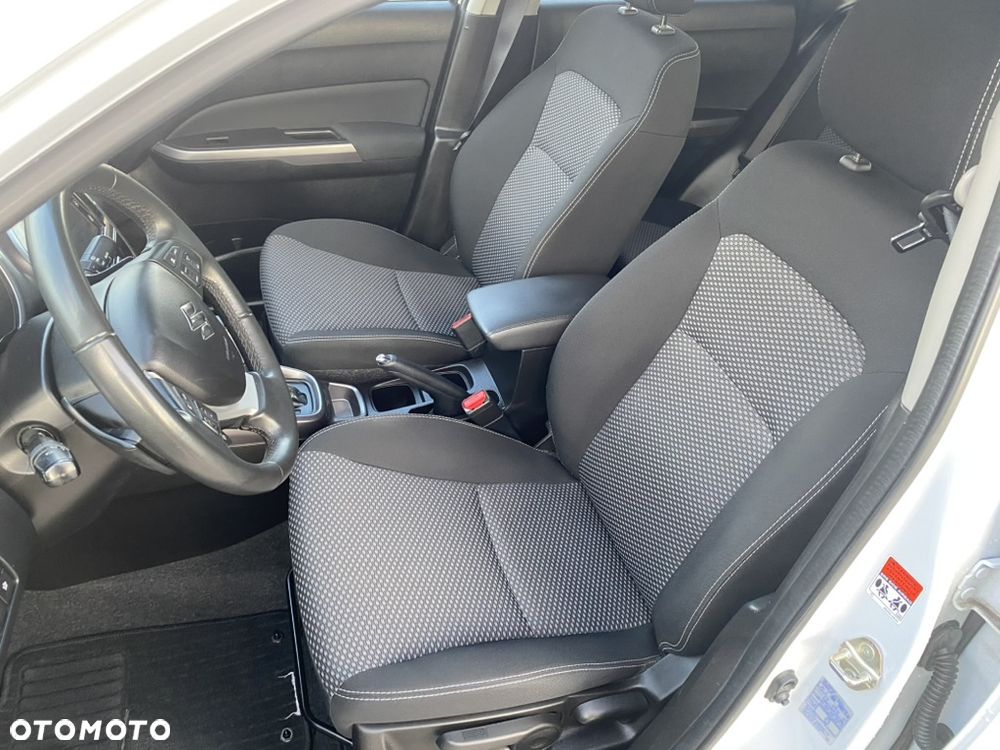 Suzuki Vitara 1.5 Dualjet Hybrid AGS Comfort+ - 13