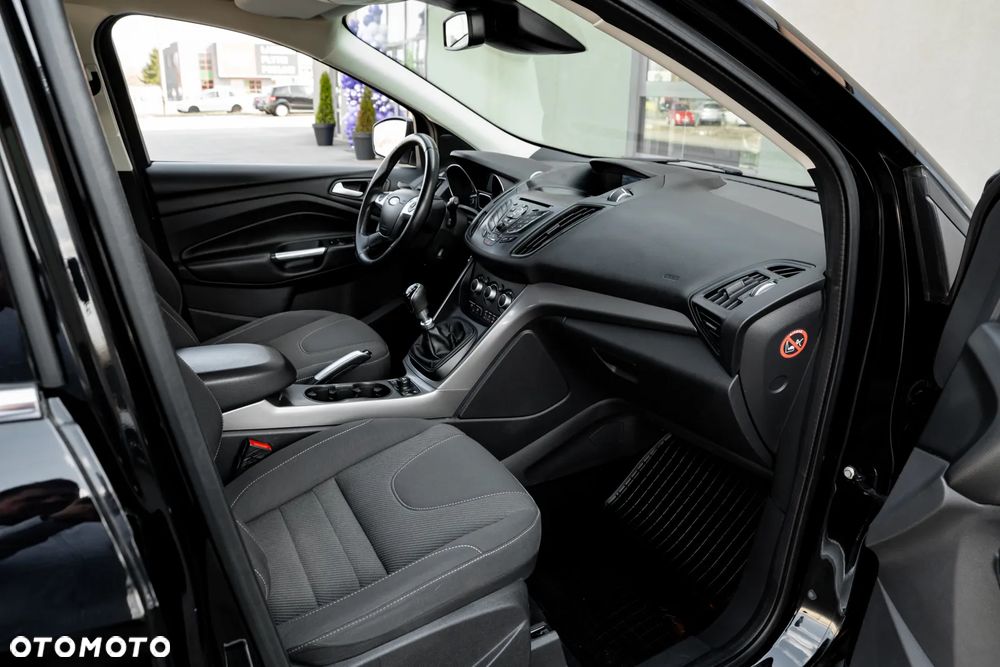 Ford Kuga 1.5 EcoBoost 2x4 Titanium - 22