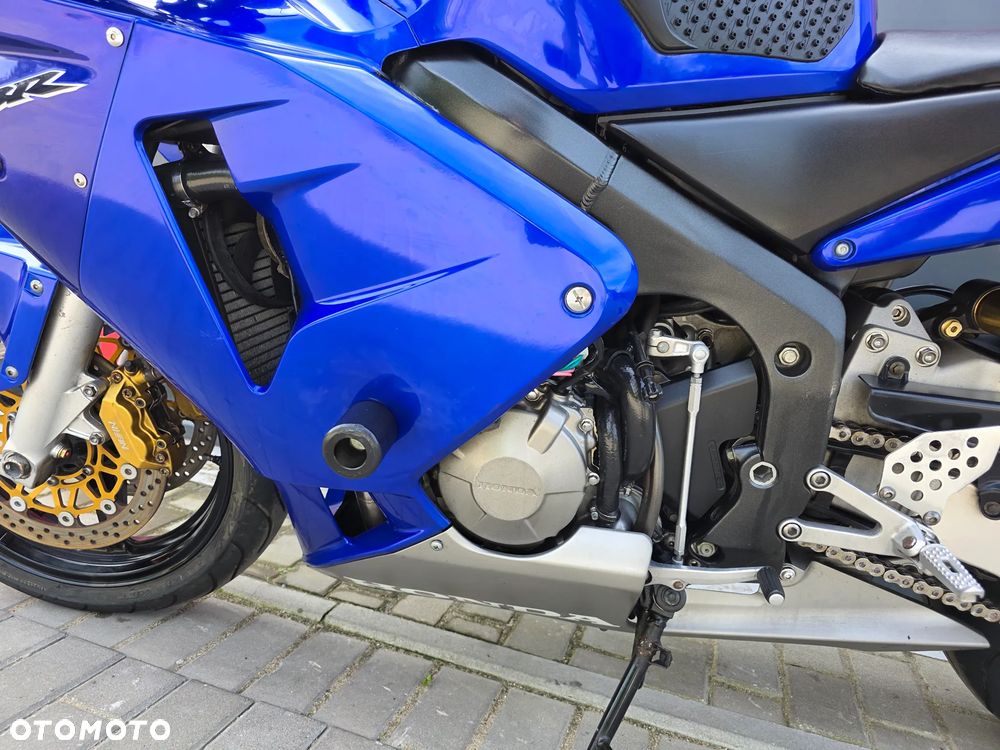 Honda CBR - 24