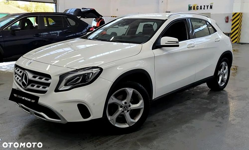 Mercedes-Benz GLA 200 7G-DCT Style - 3