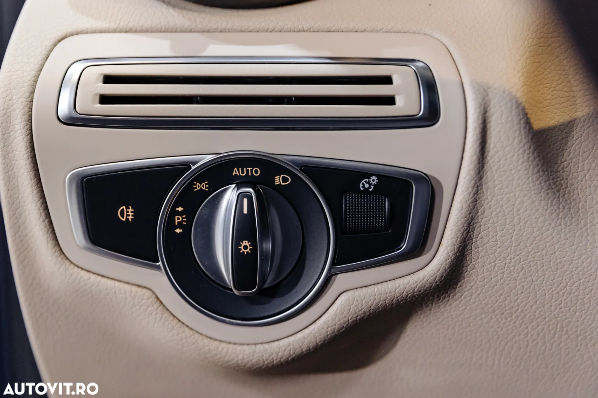 Mercedes-Benz GLC - 22