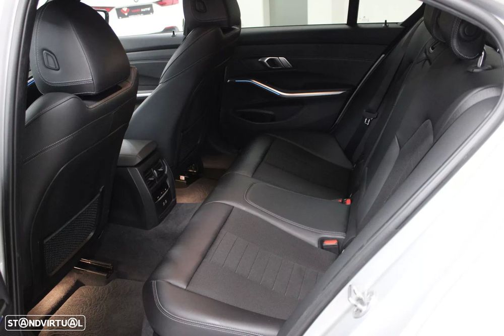 BMW 320 e Corporate Edition Auto — fotografia 8