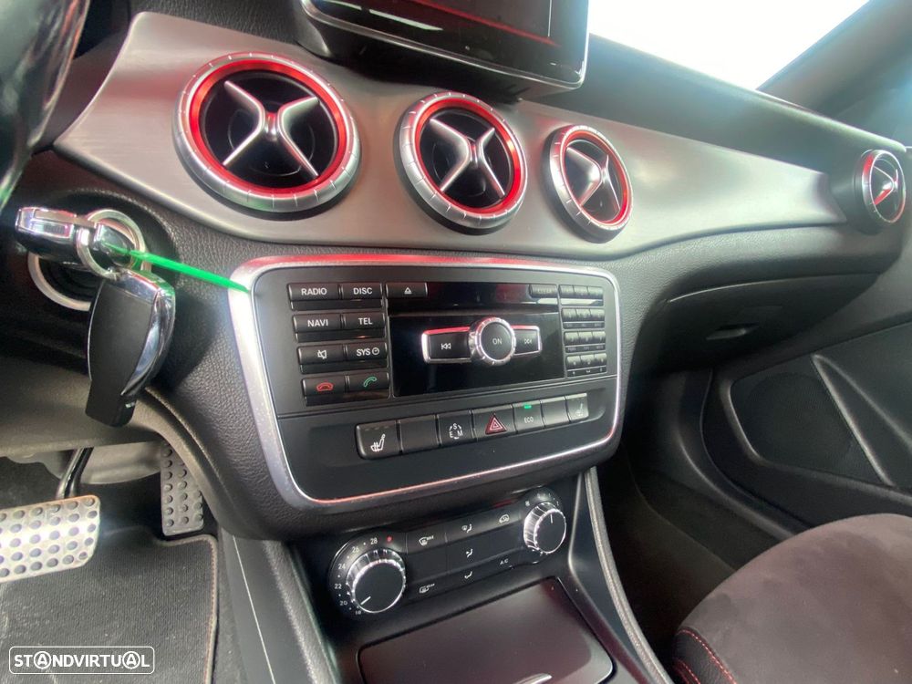 Mercedes-Benz CLA 220 CDi AMG Line Aut. - 13