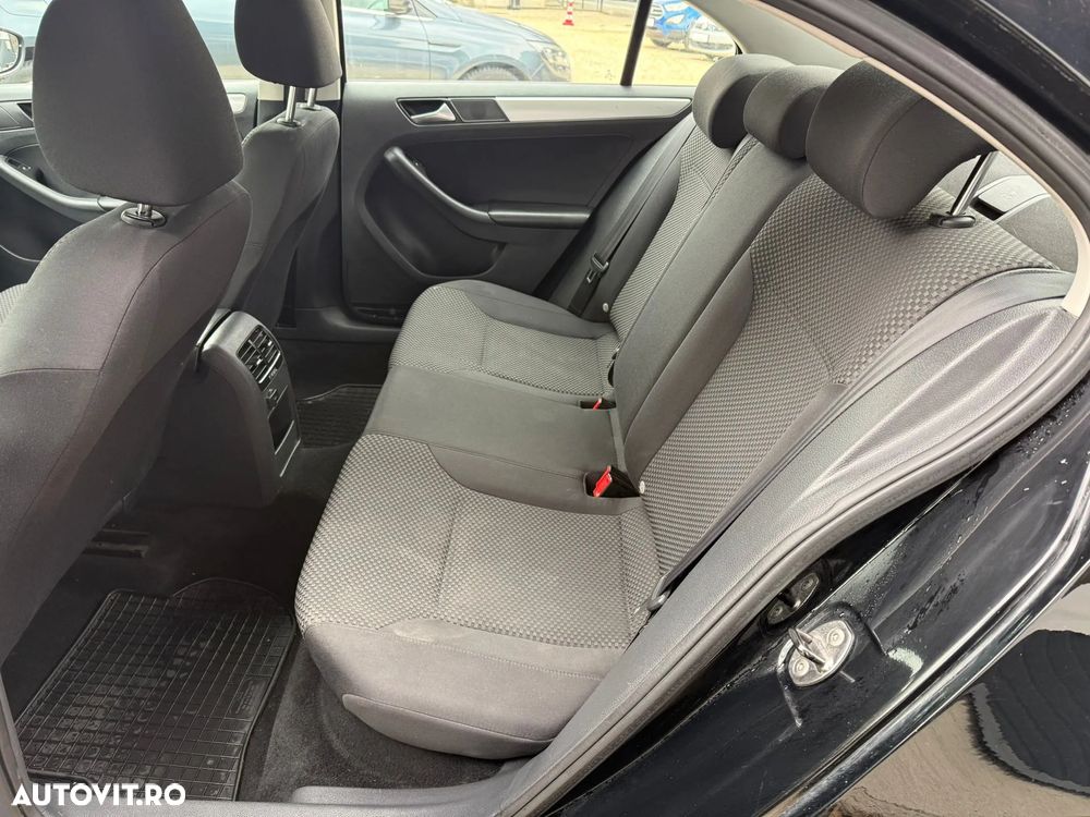 Volkswagen Jetta 1.6 TDI CR DPF Comfortline - 14