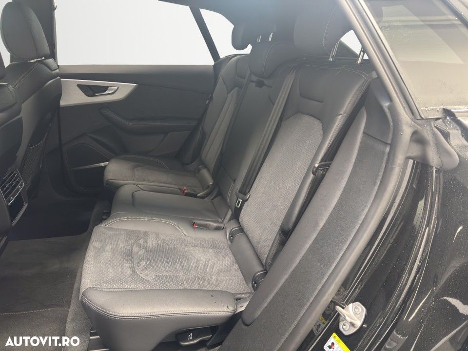 Audi Q8 55 TFSI quattro Tiptronic MHEV - 11