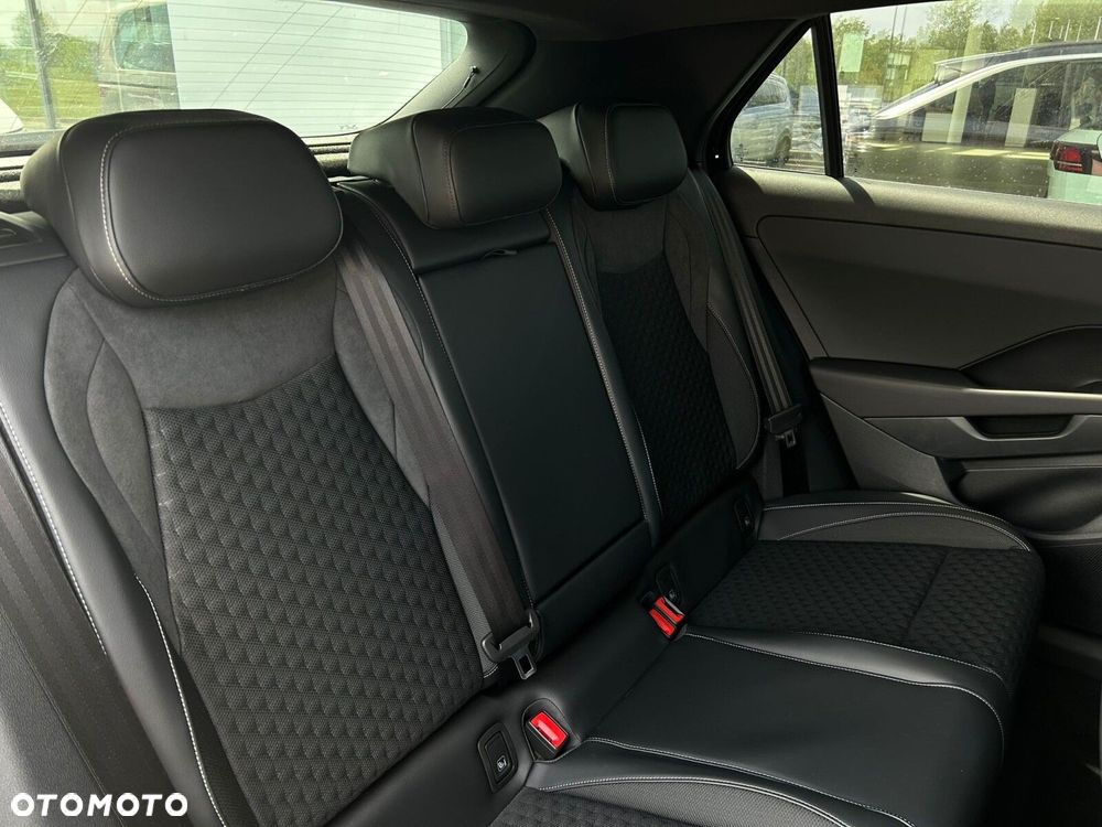 Volkswagen T-Roc - 8