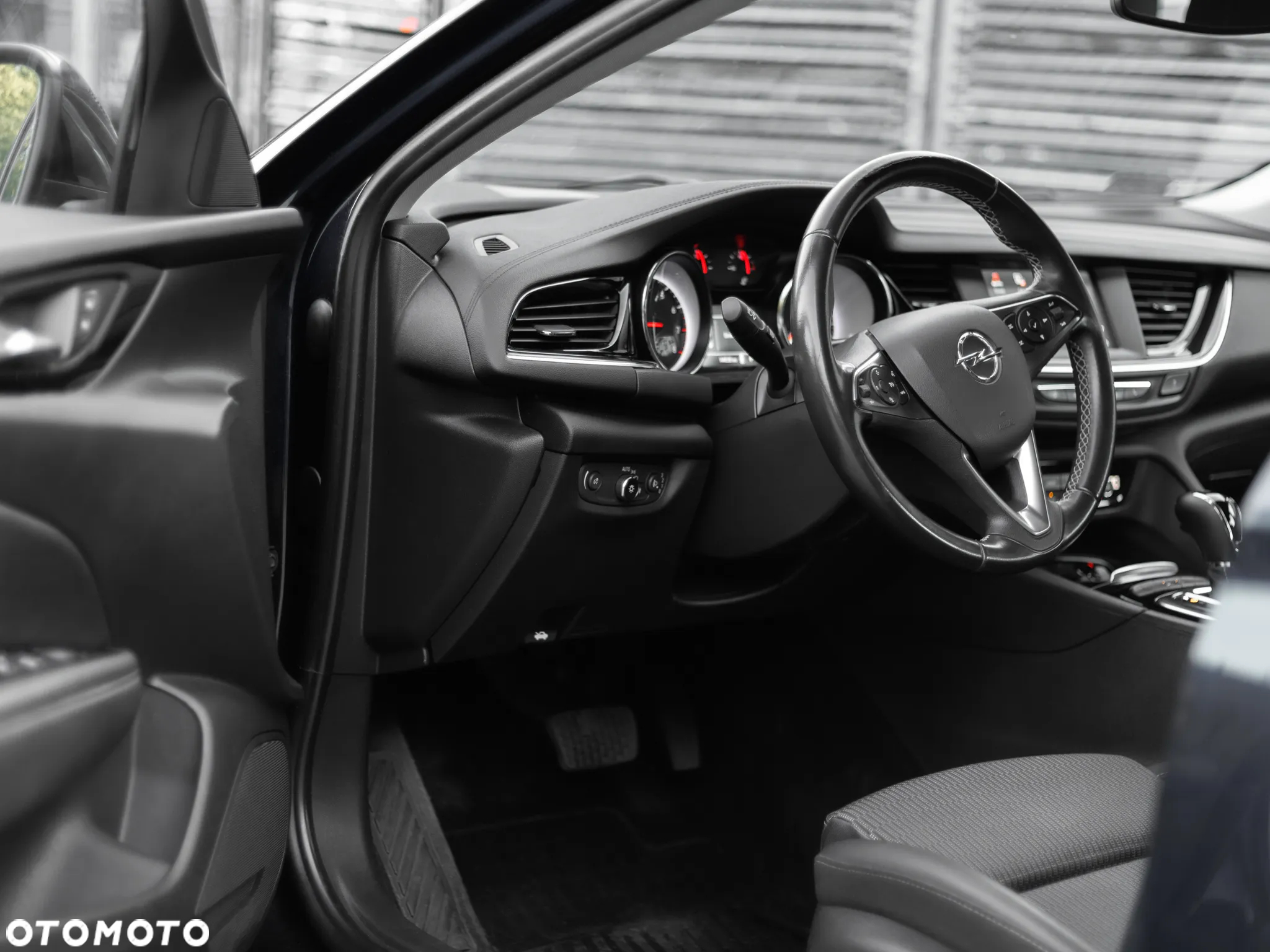 Opel Insignia 1.5 T Innovation S&S - 12