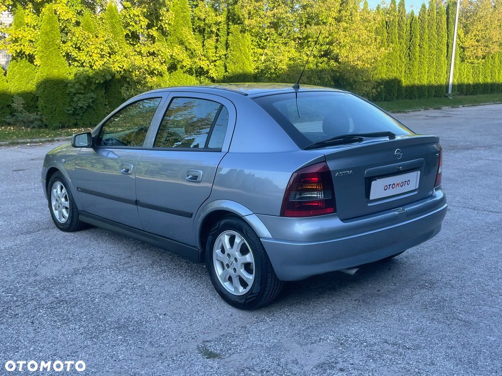 Opel Astra 1.6 Elegance - 35