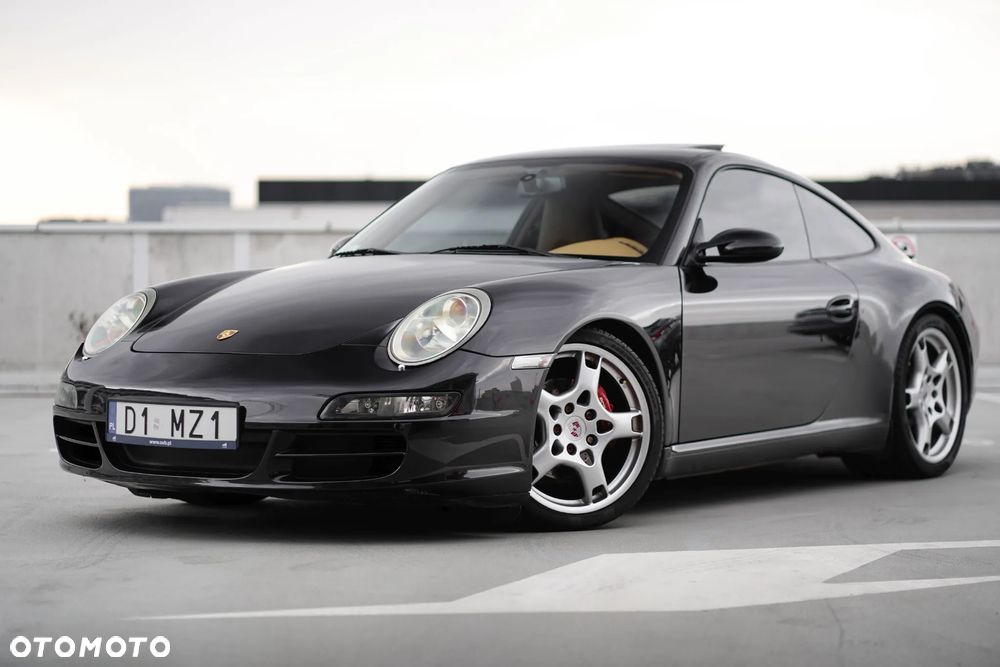 Porsche 911 Carrera - 11