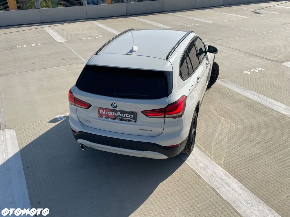 BMW X1 sDrive18i Business Edition - 12