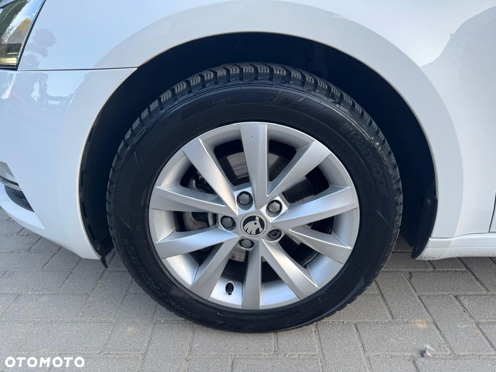 Skoda Octavia 1.5 TSI G-TEC DSG Style - 29