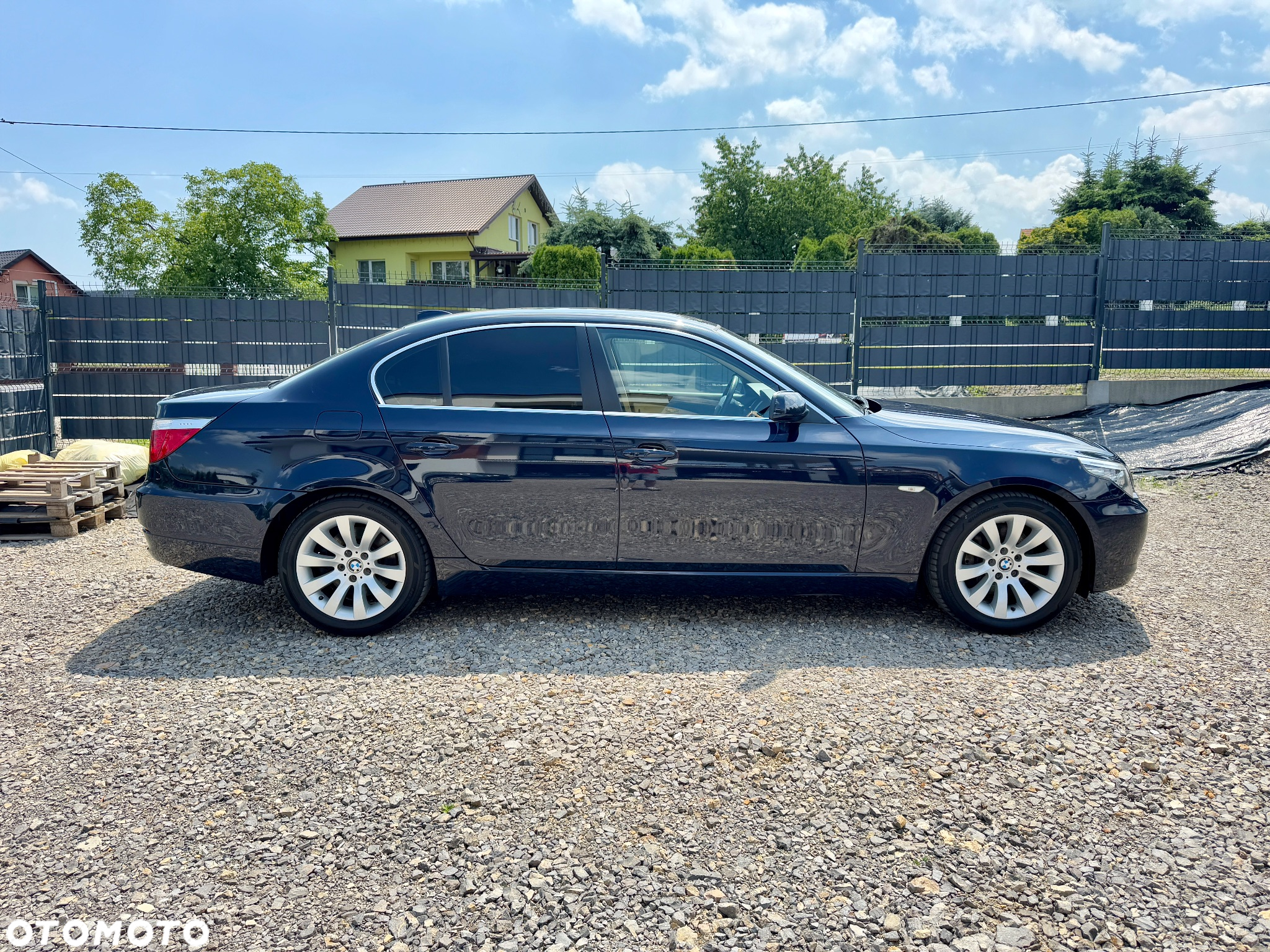 BMW Seria 5 523i - 5