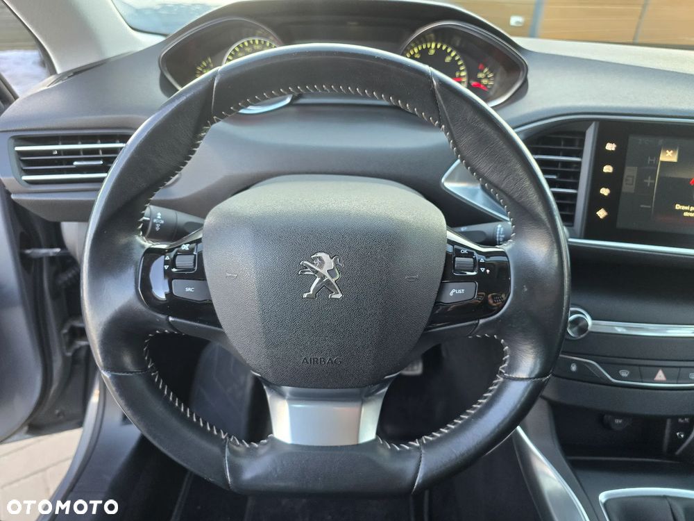 Peugeot 308 - 24