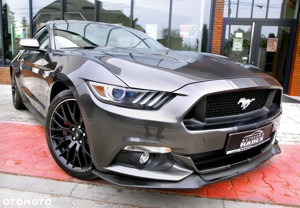 Ford Mustang - 4