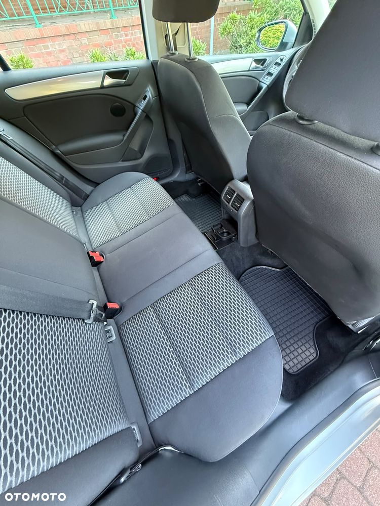 Volkswagen Golf - 23