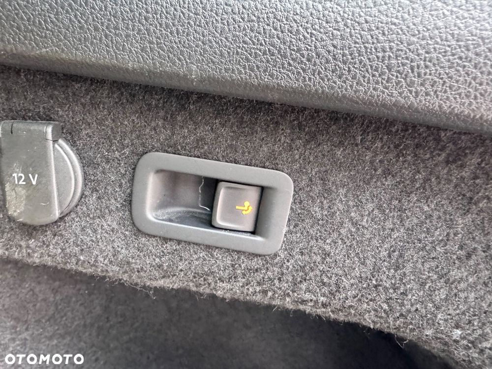 Volkswagen Passat Variant 1.5 e-Hybrid OPF DSG Business - 18