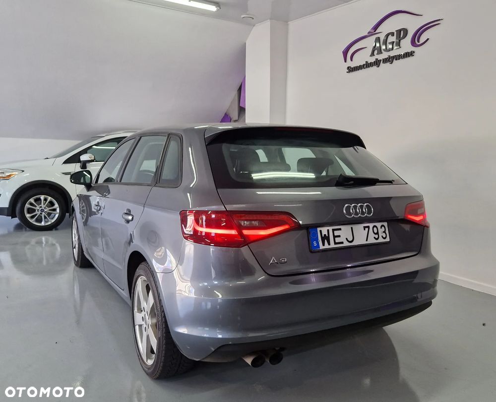 Audi A3 Sportback - 2