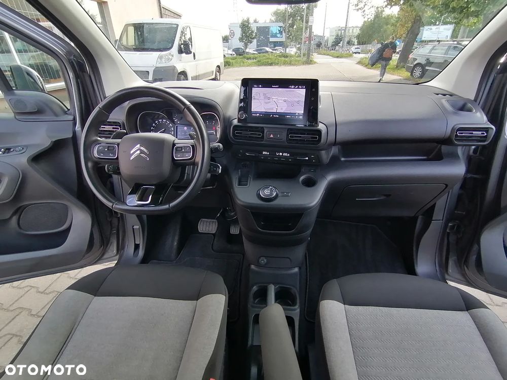 Citroën Berlingo XL 7-Sitzer PureTech 130 EAT8 FEEL - 32