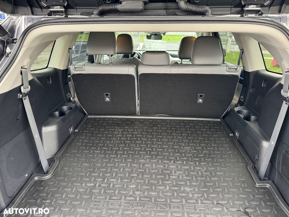 Toyota Highlander 2.5 L Hybrid Dynamic Force 248CP Luxury Pearly - 15