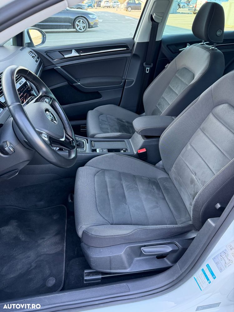 Volkswagen Golf - 17