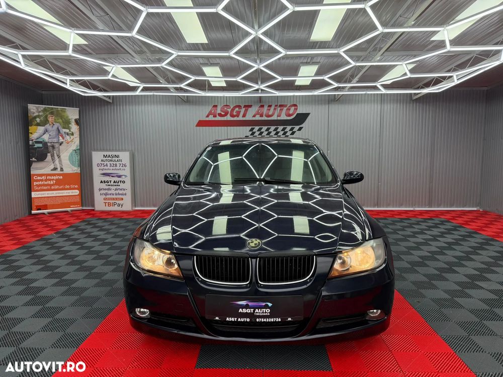 BMW Seria 3 318i Touring - 4