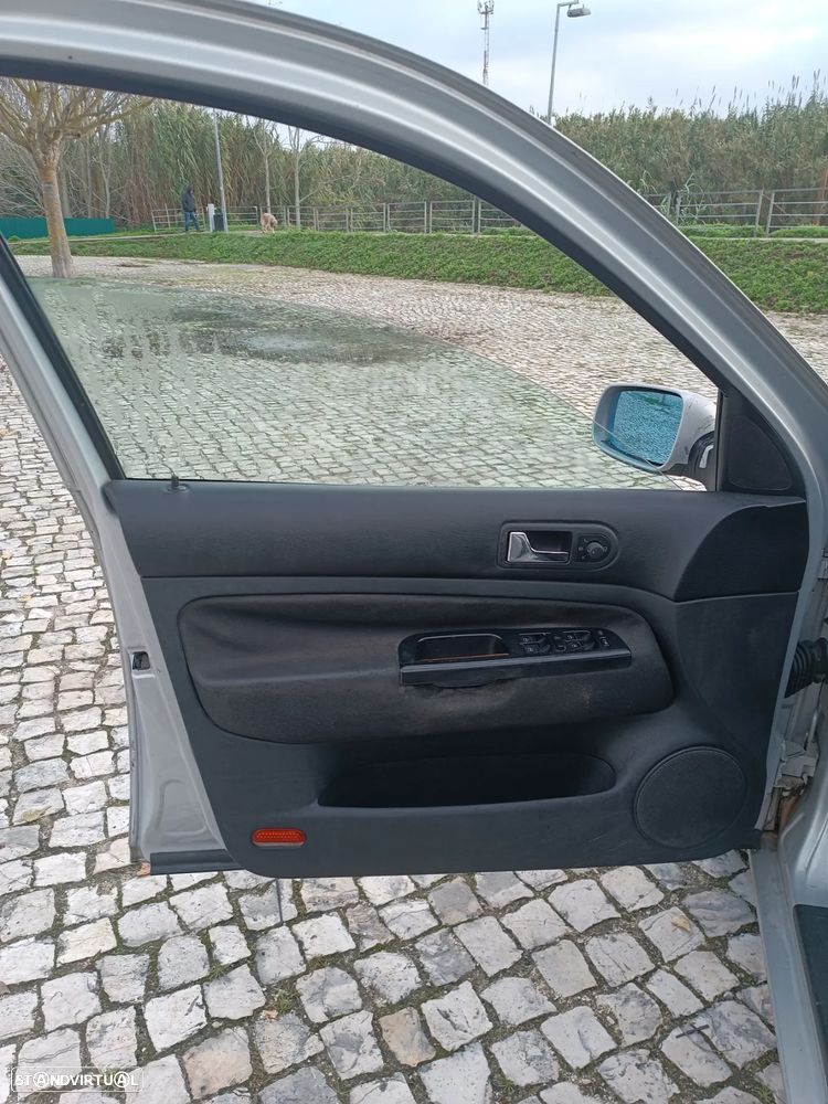 VW Bora 1.9 TDi Highline - 27