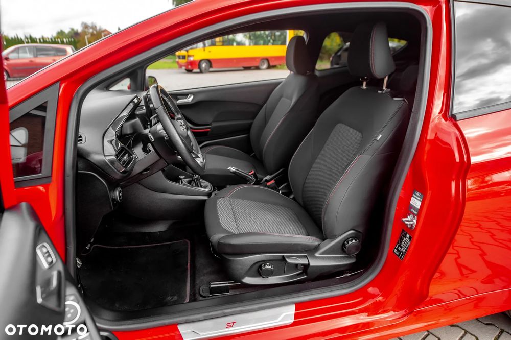 Ford Fiesta 1.0 EcoBoost Start-Stop ST-LINE - 6