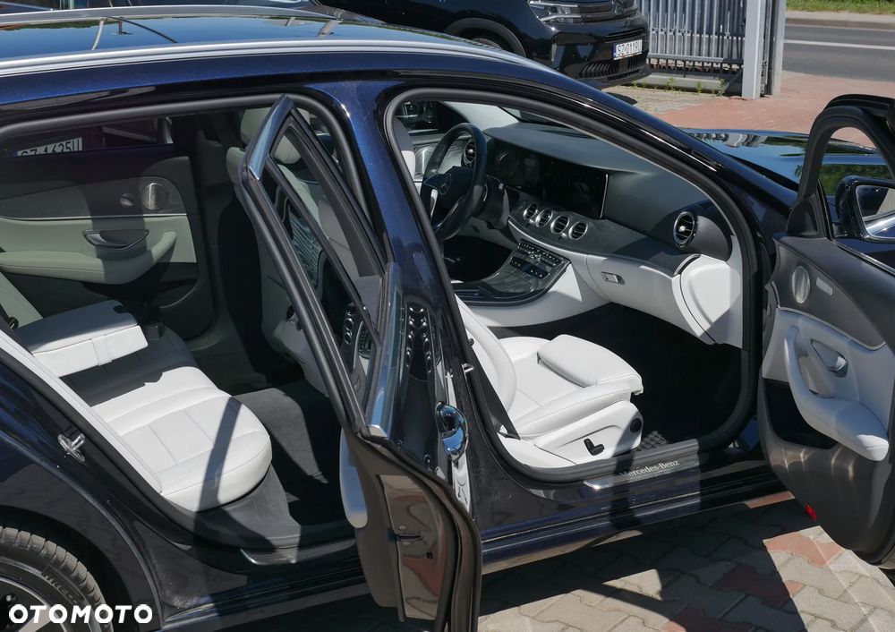 Mercedes-Benz Klasa E 300 de 9G-TRONIC Avantgarde - 24