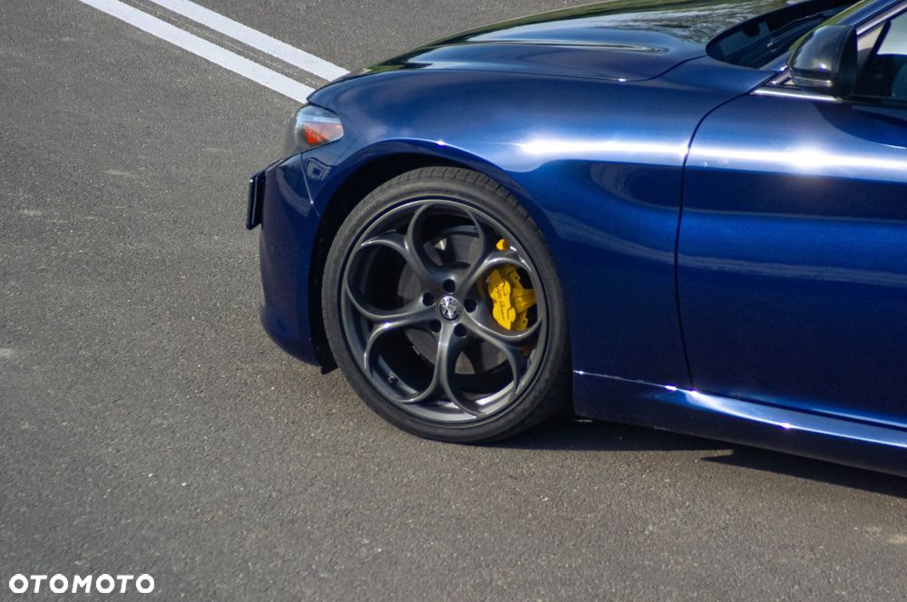 Alfa Romeo Giulia 2.0 Turbo 16V AT8-Q4 Ti - 5