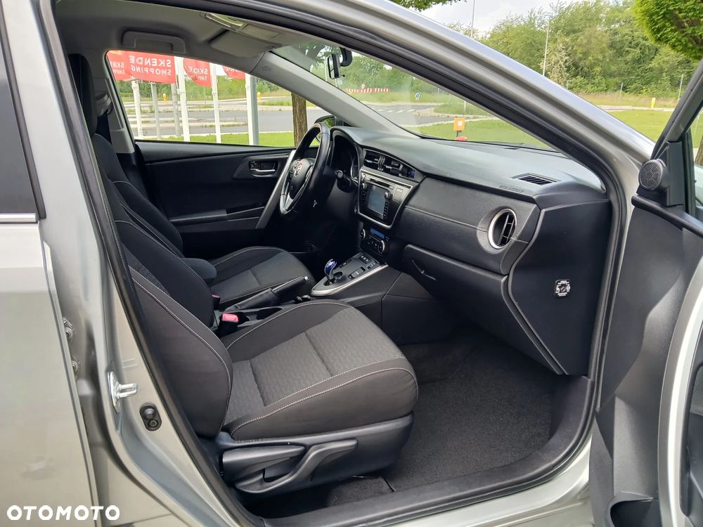 Toyota Auris 1.8 HSD Luna - 16