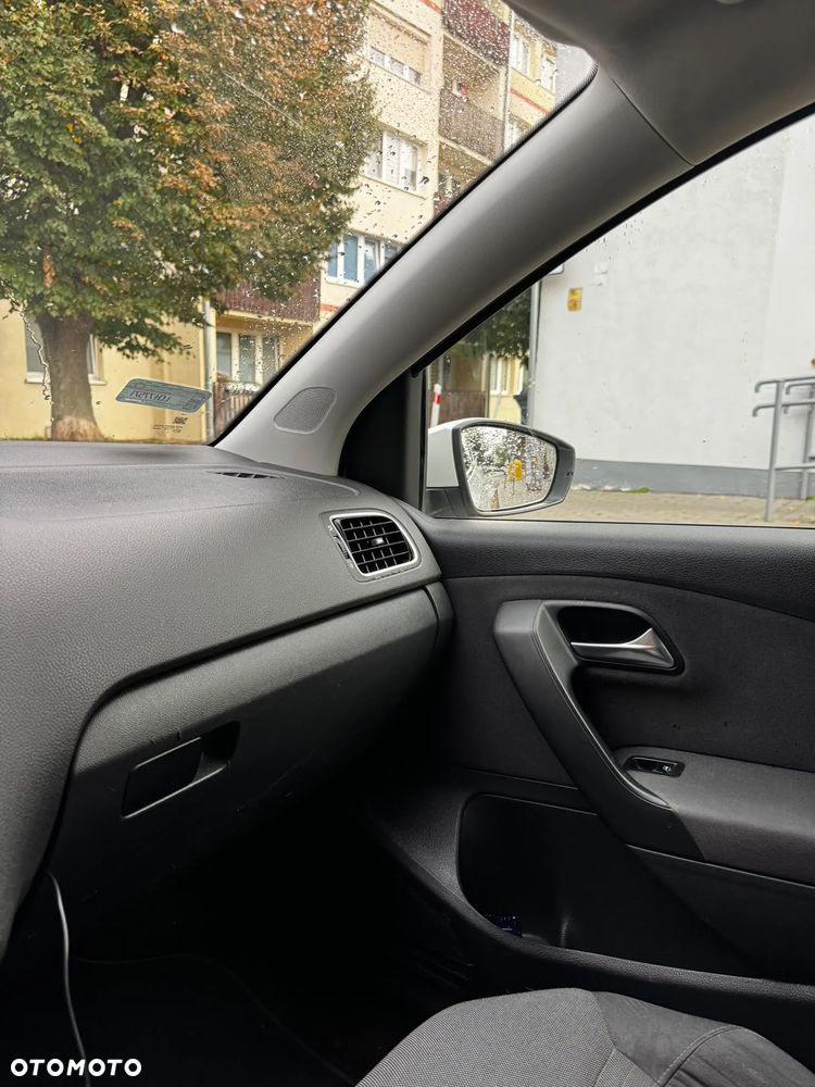 Volkswagen Polo - 15