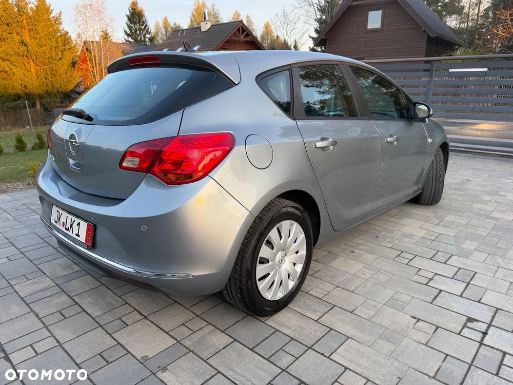 Opel Astra 1.6 Enjoy - 2