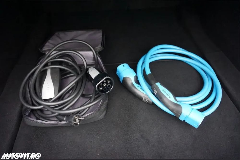 Tesla Model 3 Langstreckenbatterie Allradantrieb Dual Motor - 30