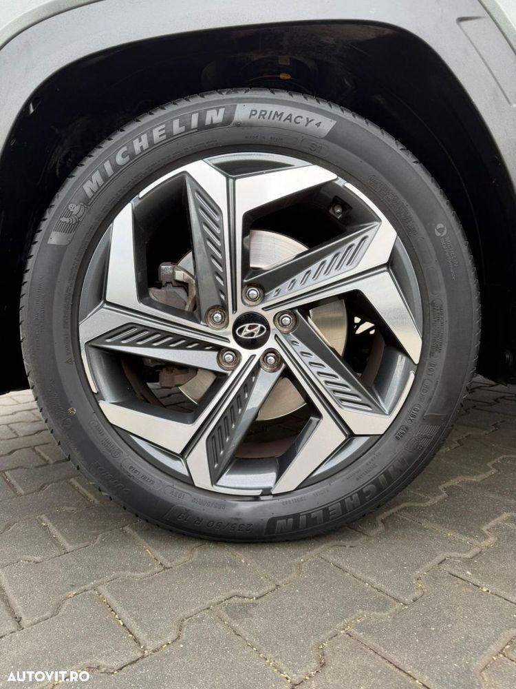 Hyundai Tucson - 8