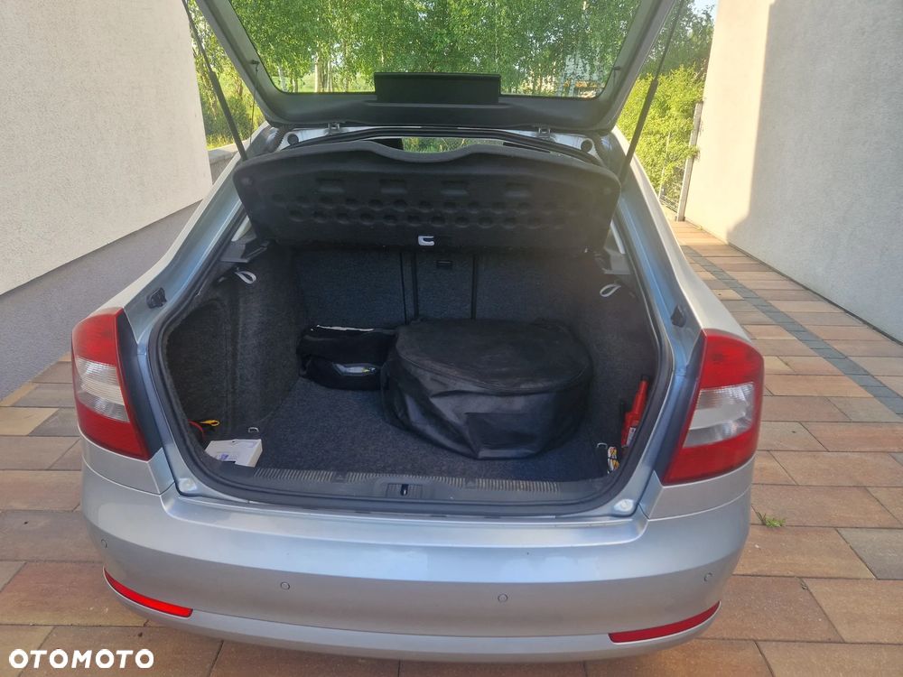 Skoda Octavia 1.6 Elegance - 18