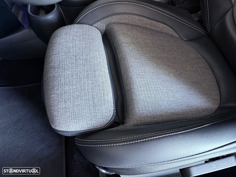 MINI 3 Portas Cooper SE Premium Essential - 18